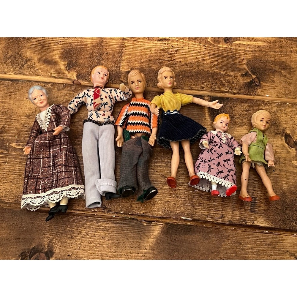 vintage miniature dollhouse Germany Caco? Schleich bendable family doll lot